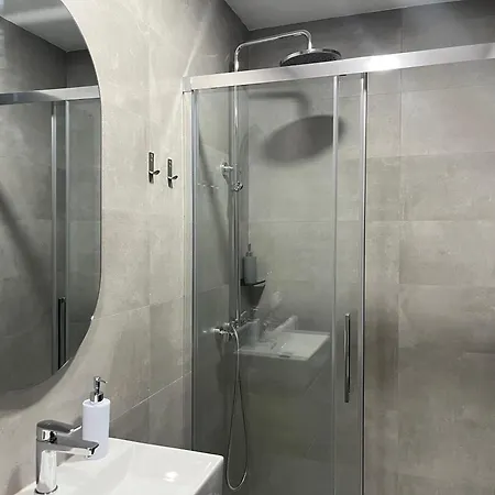 Tres Olivos מלון דירות 3*