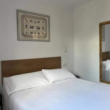 Tres Olivos Lägenhetshotell 3*