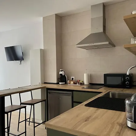 מלון דירות Tres Olivos 3*