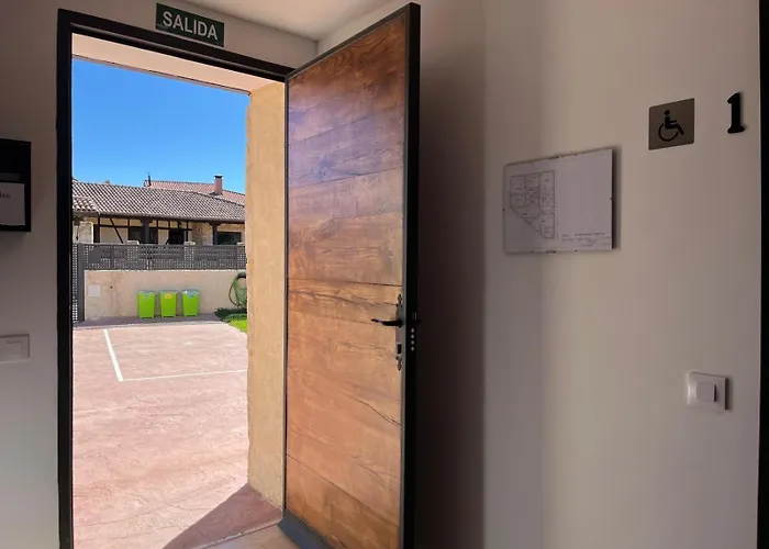 아파트호텔 Tres Olivos 3*