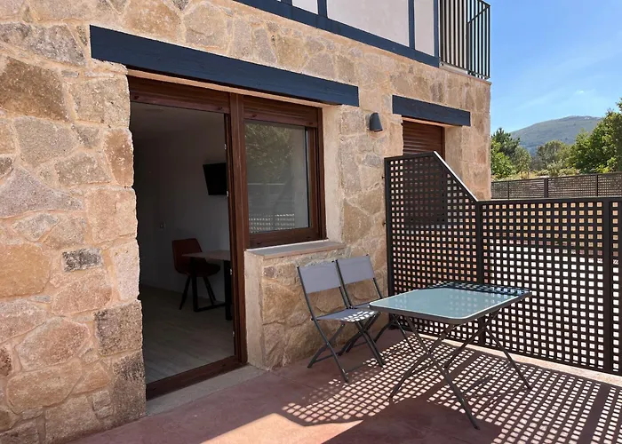 Tres Olivos 아파트호텔